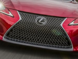      Lexus  2020 